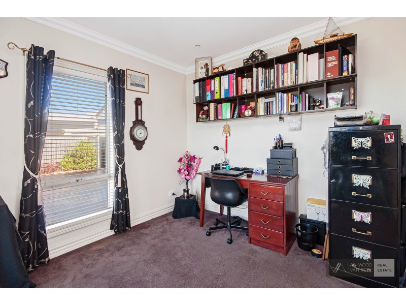 19 Mistana Ct, Eastwood VIC 3875