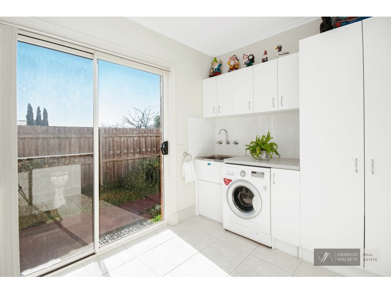 19 Mistana Ct, Eastwood VIC 3875