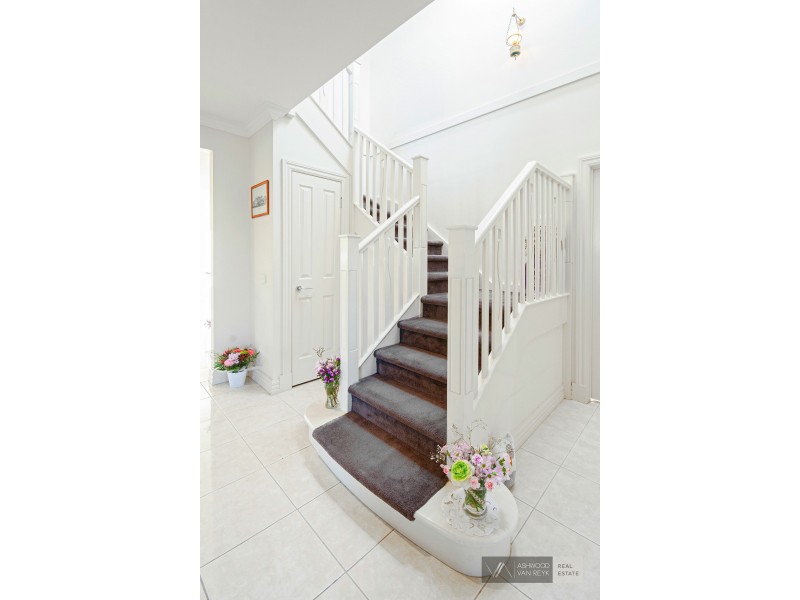 19 Mistana Ct, Eastwood VIC 3875