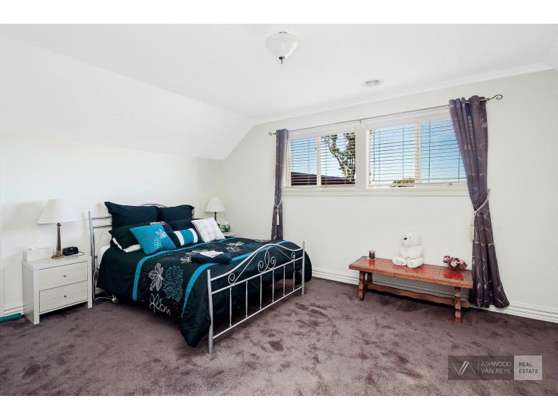 19 Mistana Ct, Eastwood VIC 3875