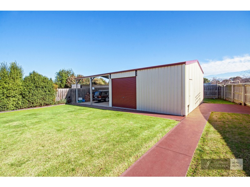 19 Mistana Ct, Eastwood VIC 3875