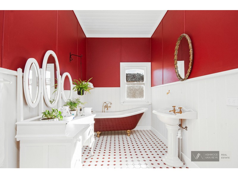 114 Main Rd, Paynesville VIC 3880