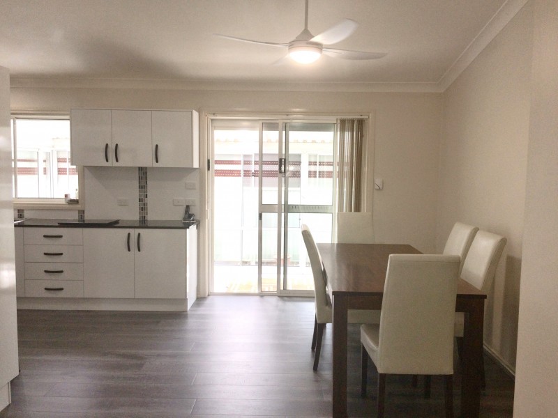 4 Berrima Parade, Surfside NSW 2536