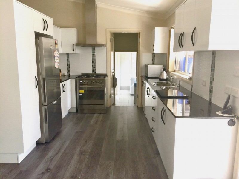 4 Berrima Parade, Surfside NSW 2536