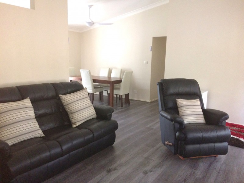 4 Berrima Parade, Surfside NSW 2536