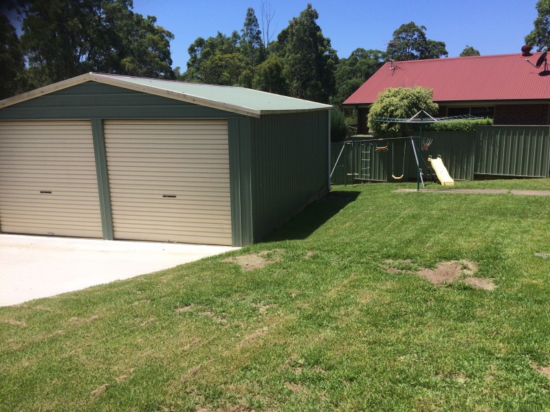 4 Berrima Parade, Surfside NSW 2536