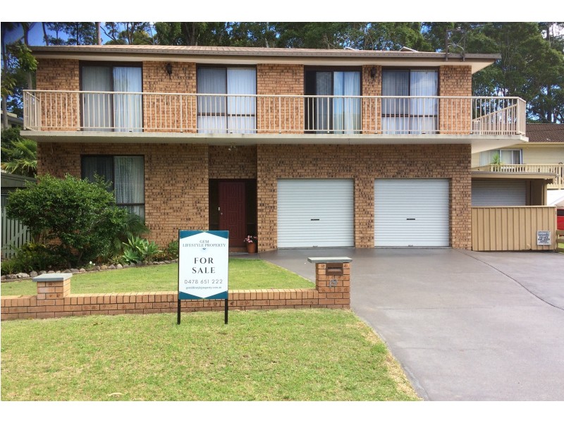 19 Myamba Parade, Surfside NSW 2536