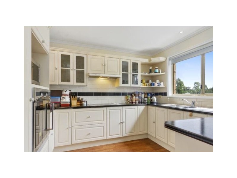 16 Karoola crescent, Surfside NSW 2536