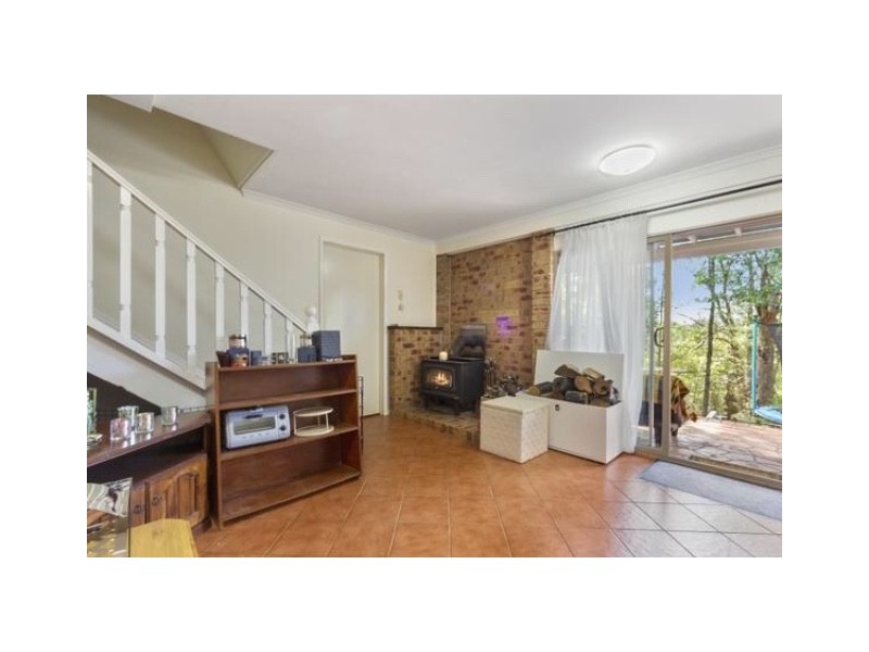 16 Karoola crescent, Surfside NSW 2536