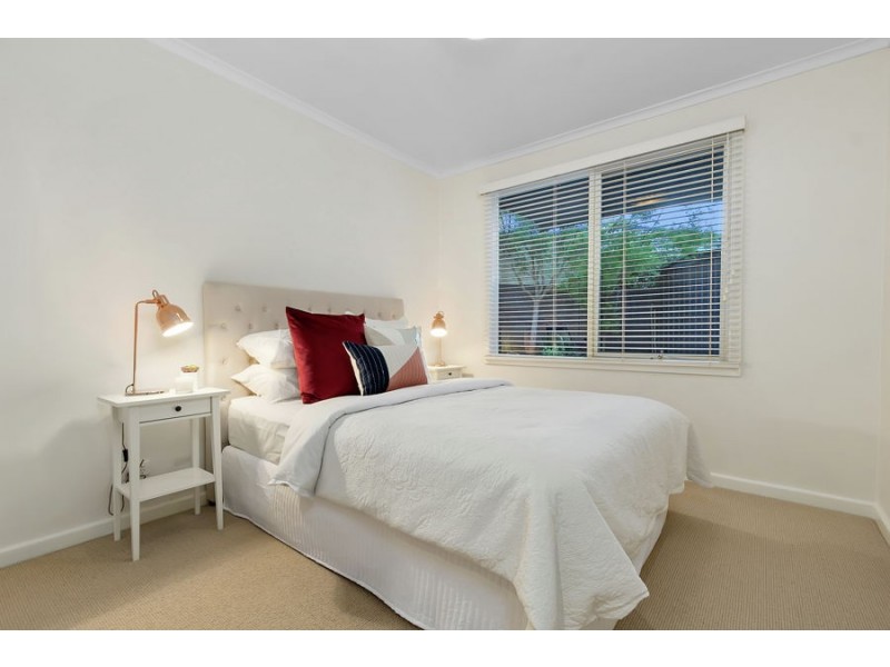 2 Rosalind Crescent, Blackburn, Blackburn VIC 3130