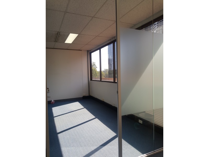 Suite 3 Level 3/1 Horwood Pl, Parramatta NSW 2150