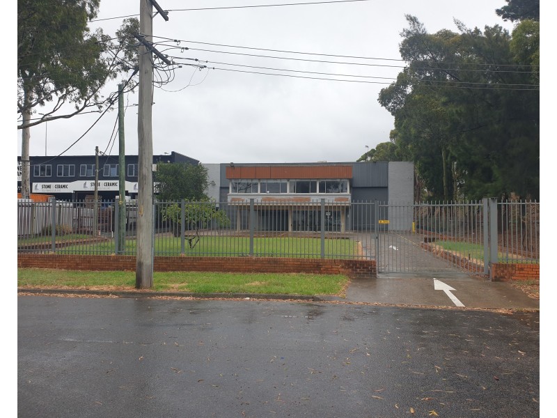 183 Warren Road, Smithfield NSW 2164