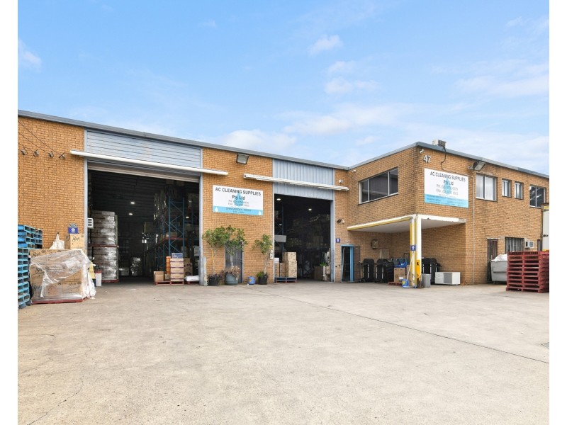 47 Garema Circuit, Kingsgrove NSW 2208