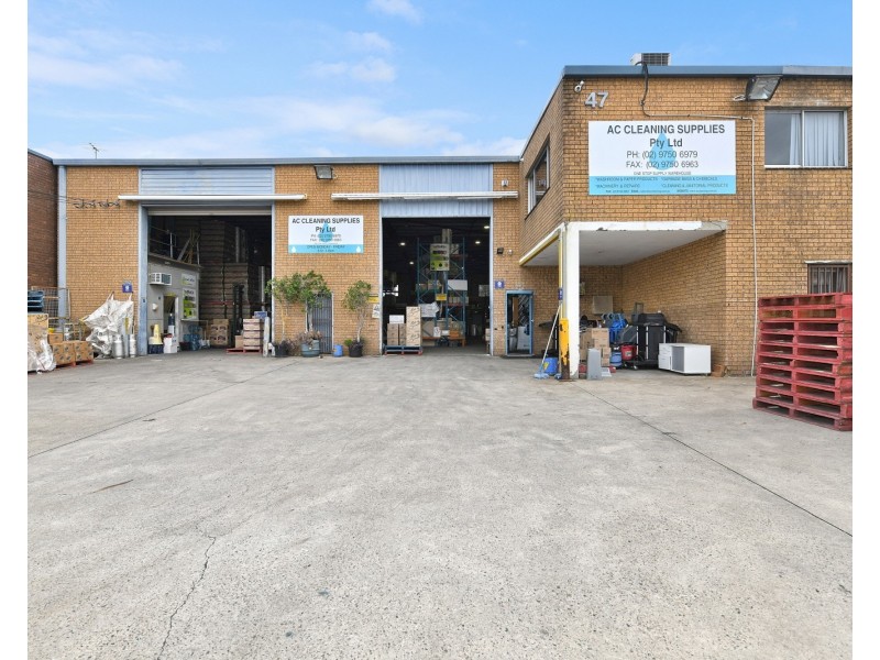 47 Garema Circuit, Kingsgrove NSW 2208