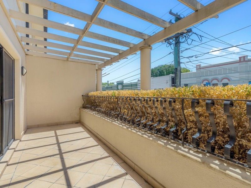 2/108 Penshurst Street, Willoughby NSW 2068