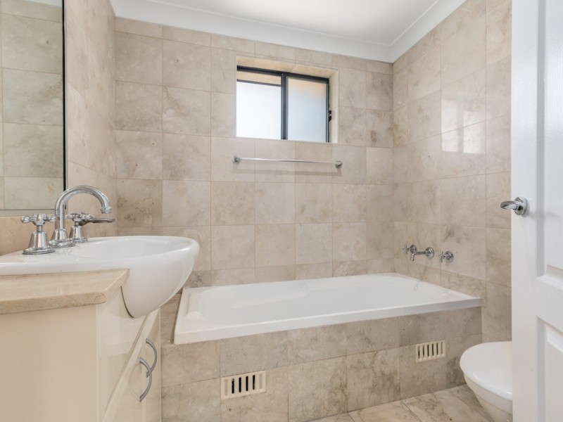2/108 Penshurst Street, Willoughby NSW 2068