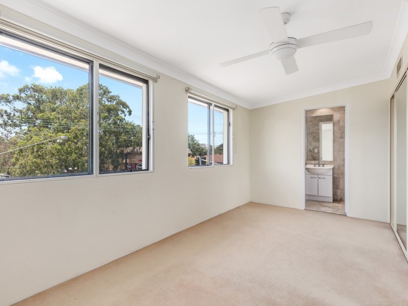2/108 Penshurst Street, Willoughby NSW 2068