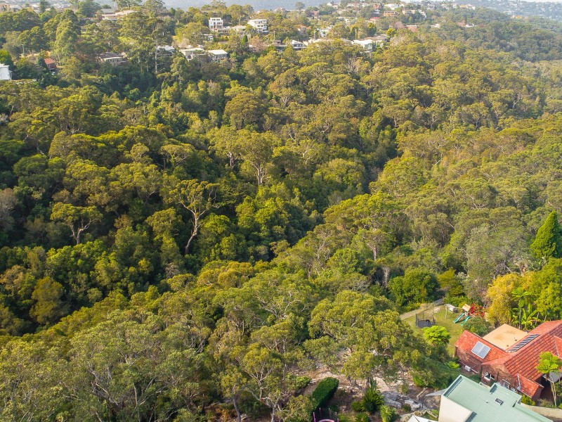 305 Eastern Valley Way, Middle Cove NSW 2068