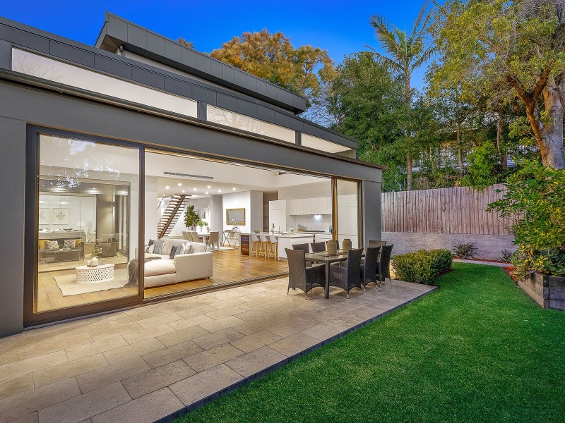 2 Charles Street, Castlecrag NSW 2068