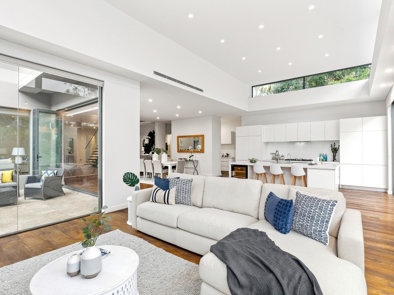 2 Charles Street, Castlecrag NSW 2068