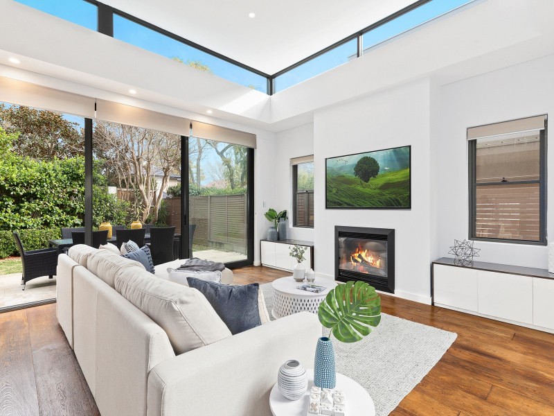 2 Charles Street, Castlecrag NSW 2068