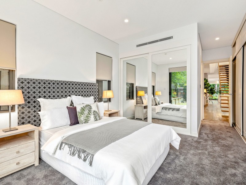 2 Charles Street, Castlecrag NSW 2068