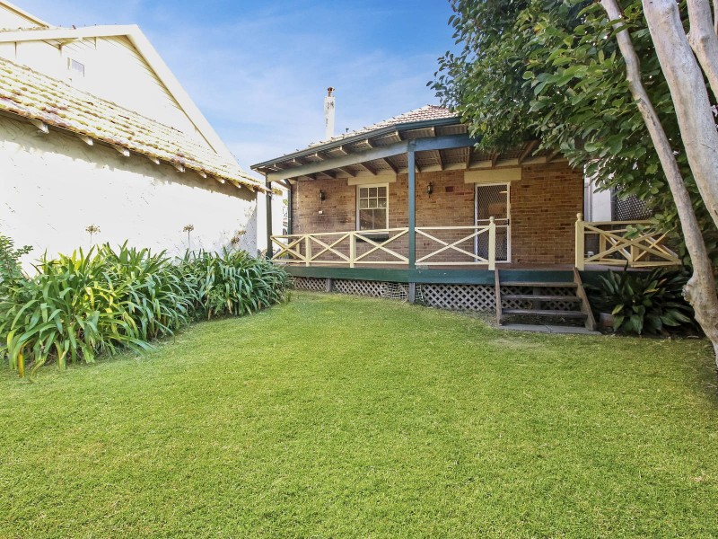 33 Fourth Avenue, Willoughby NSW 2068