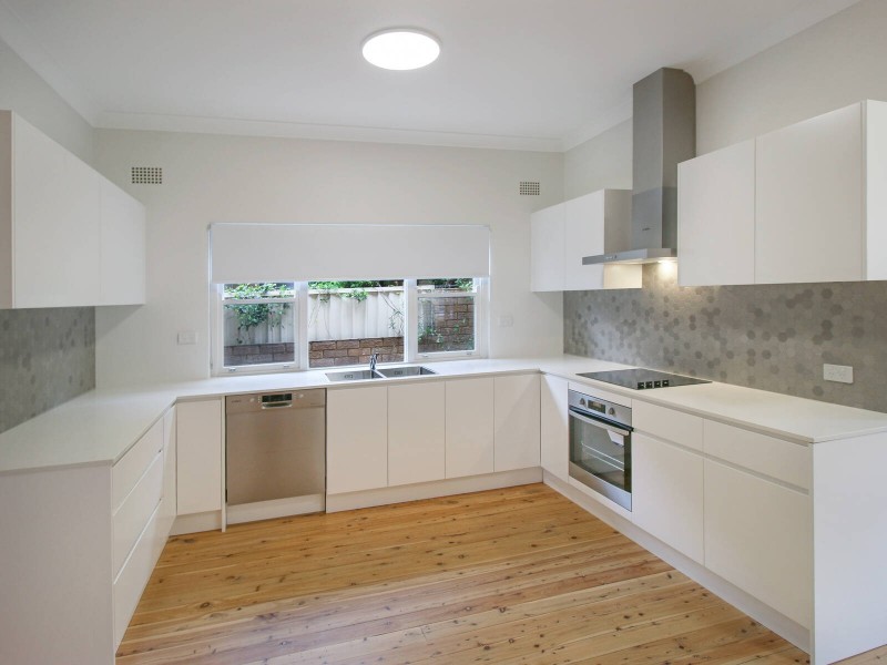 18 Chowne Place, Middle Cove NSW 2068