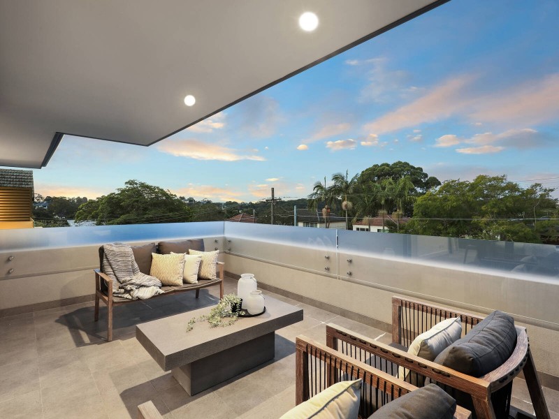 24 Raeburn Avenue, Castlecrag NSW 2068
