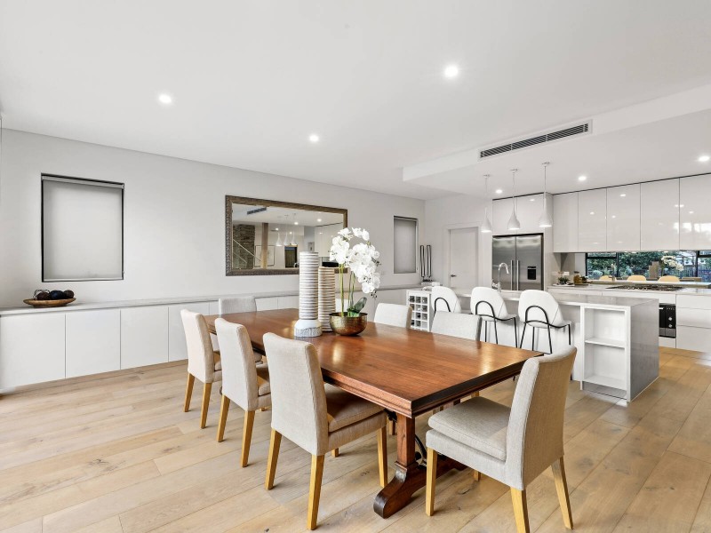 24 Raeburn Avenue, Castlecrag NSW 2068