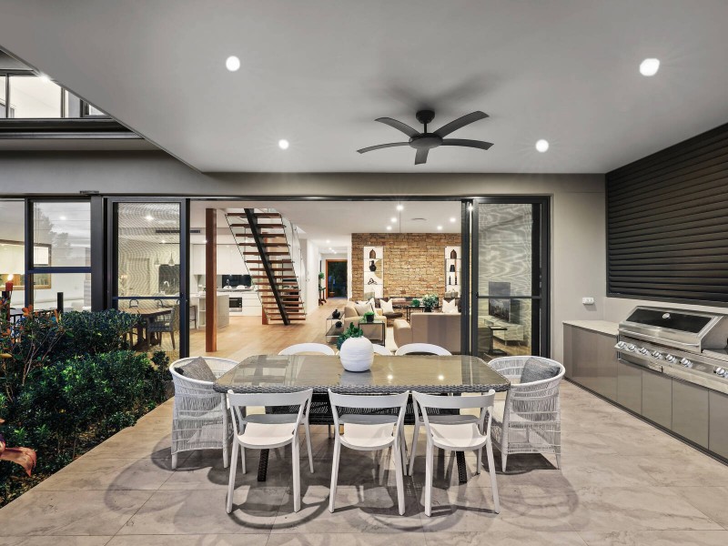 24 Raeburn Avenue, Castlecrag NSW 2068