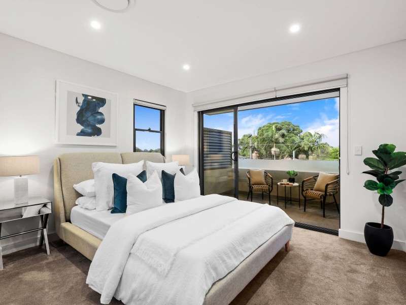 24 Raeburn Avenue, Castlecrag NSW 2068