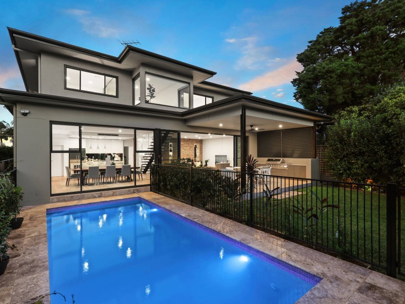 24 Raeburn Avenue, Castlecrag NSW 2068