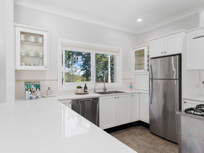 17 Bolwarra Ave, West Pymble NSW 2073