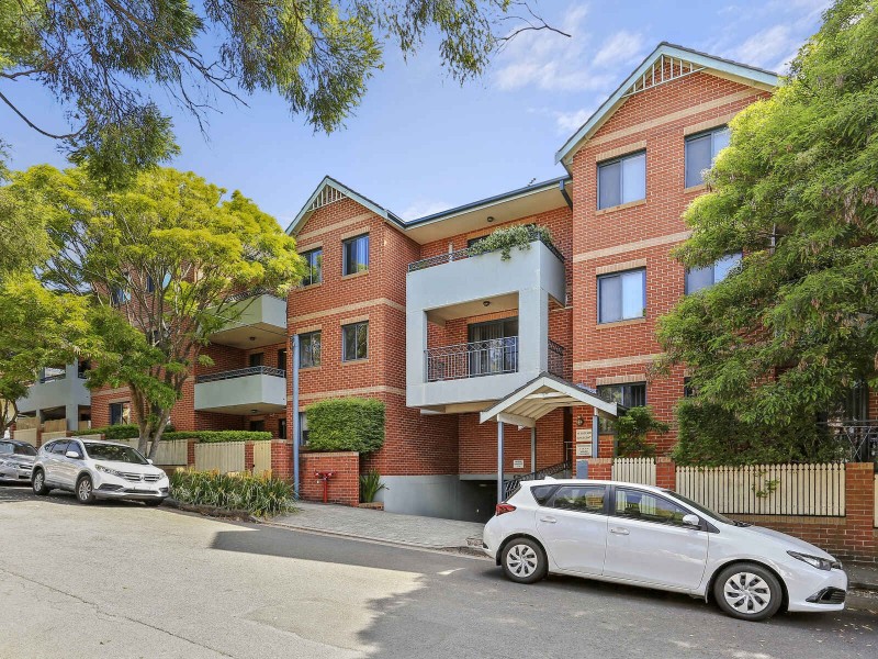 7/16  Sadlier Crescent, Petersham NSW 2049