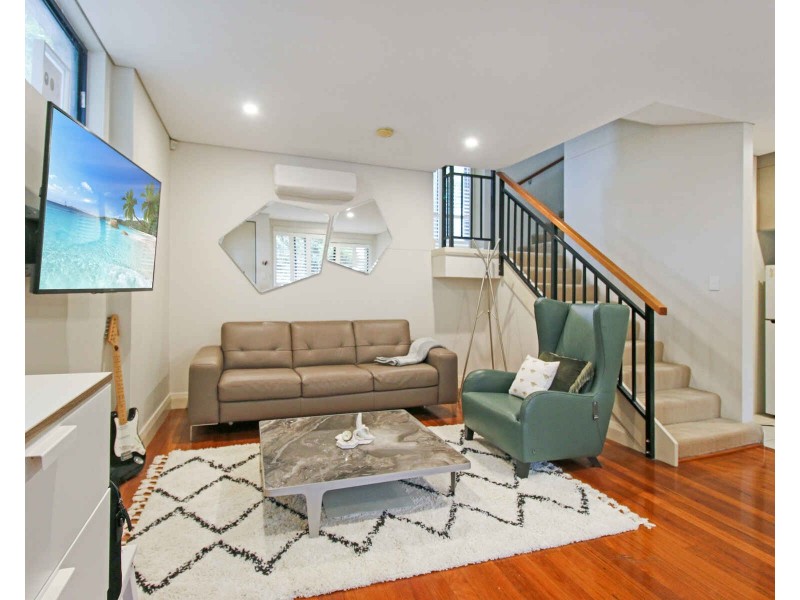 1/2 Armstrong St, Willoughby NSW 2068