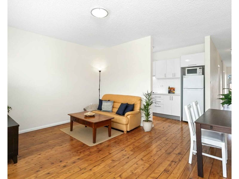 2/97 Ocean Street, Narrabeen NSW 2101