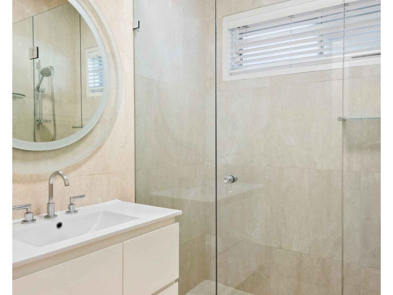 33 Raeburn Street, Castlecrag NSW 2068