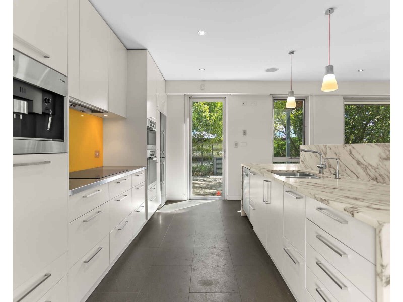 11 The Redoubt, Castlecrag NSW 2068