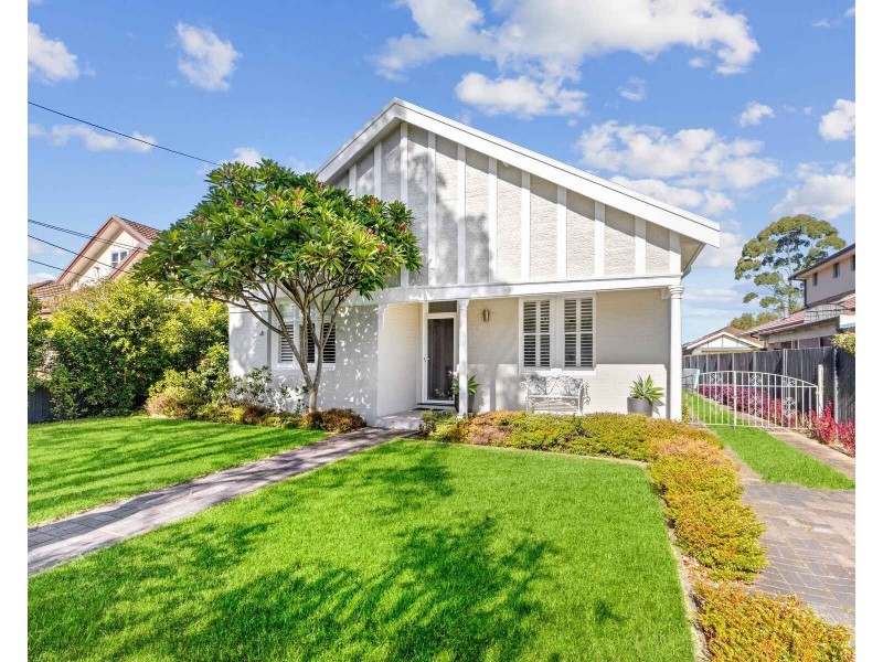 51 Addison Avenue, Roseville NSW 2069