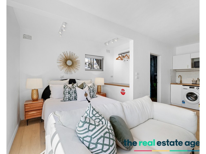 9/18a  Ballast Point Road, Birchgrove NSW 2041