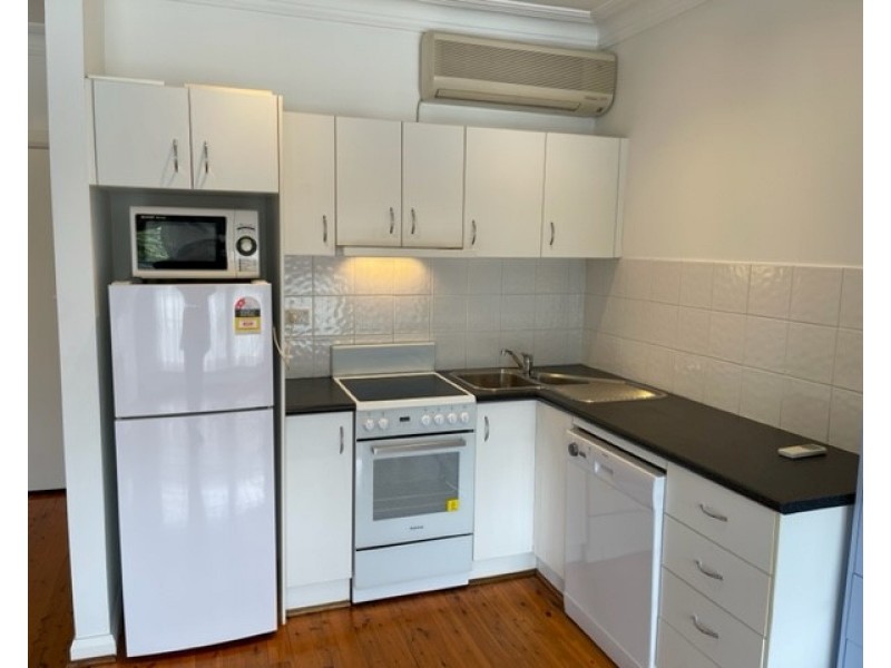 1/112 River Road, Greenwich NSW 2065