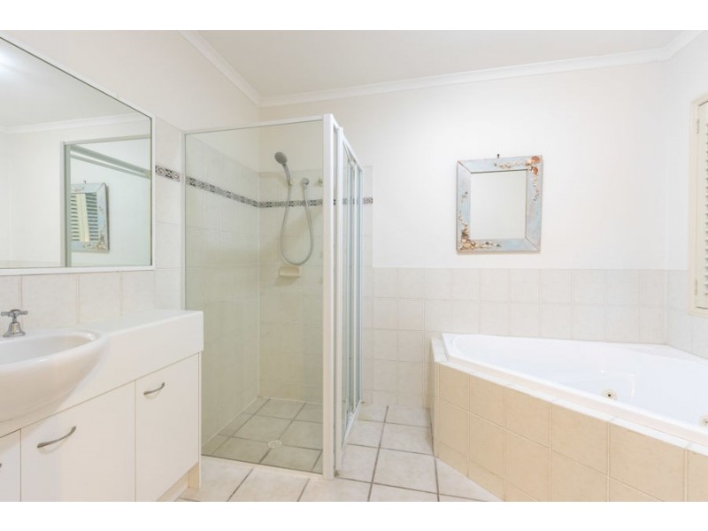 2 Clarendon Close, Parkinson QLD 4115
