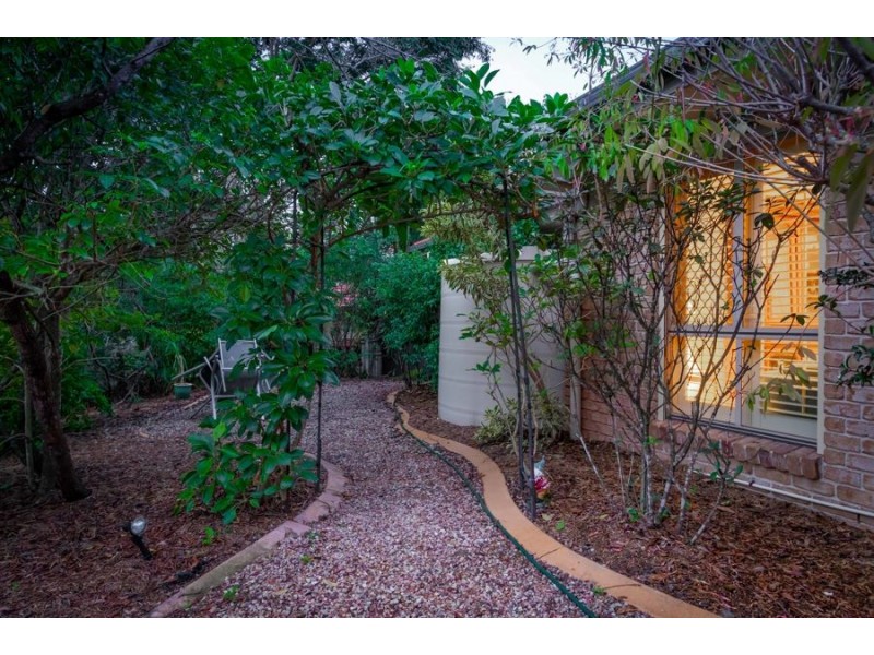 2 Clarendon Close, Parkinson QLD 4115