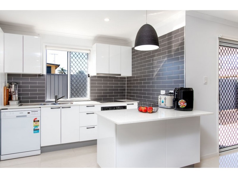 77a Aquarius Drive, Kingston QLD 4114