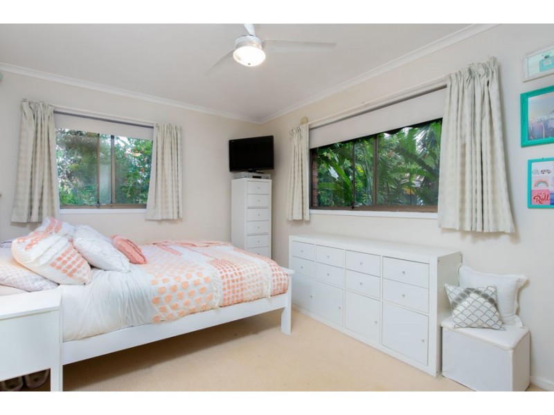 19 Curlew Crescent, Eagleby QLD 4207