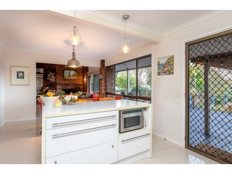 19 Curlew Crescent, Eagleby QLD 4207