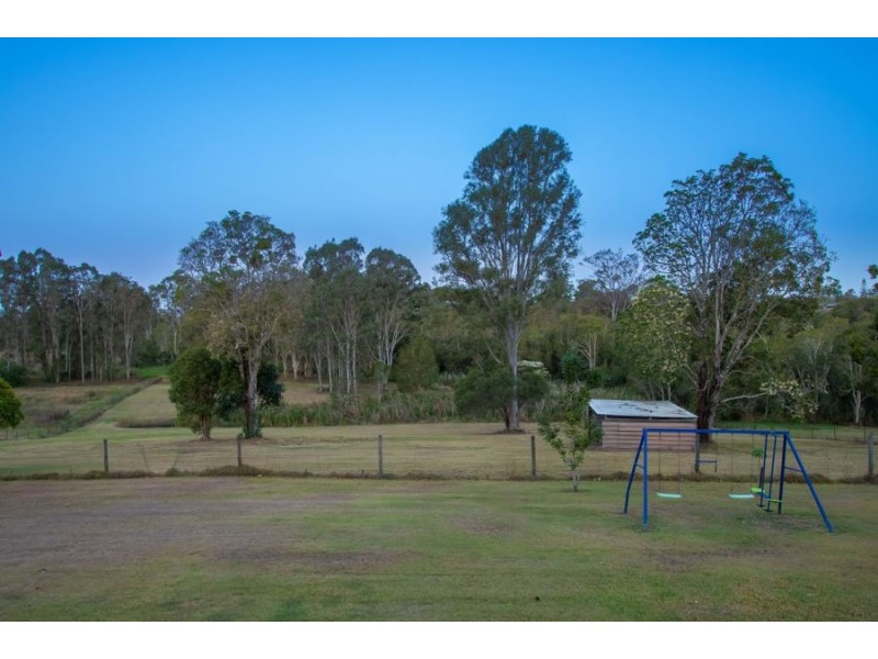 19 Curlew Crescent, Eagleby QLD 4207