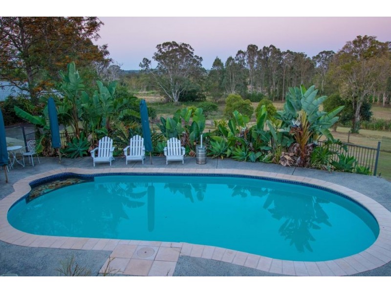 19 Curlew Crescent, Eagleby QLD 4207
