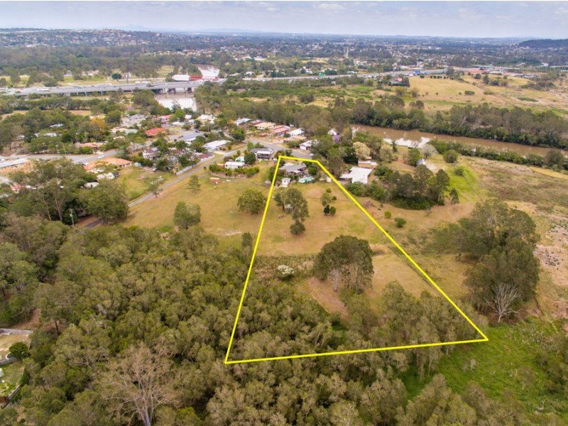 19 Curlew Crescent, Eagleby QLD 4207